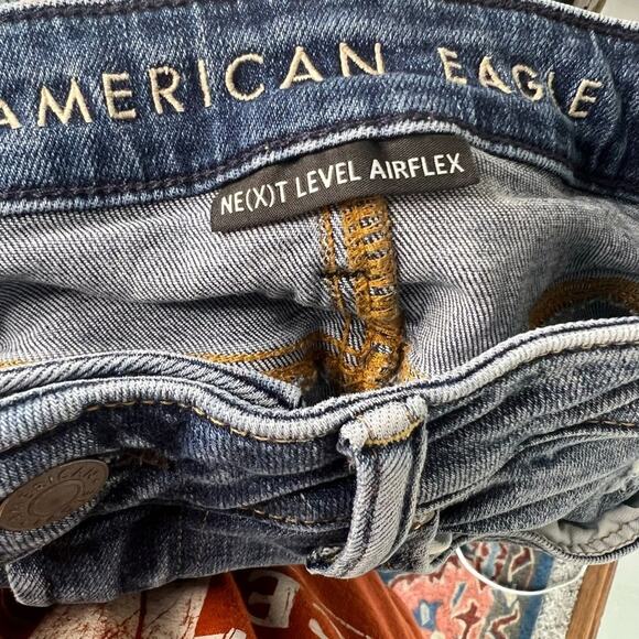 Men's American Eagle Next level airflex Slim medium wash distressed Size 29 X 32 - Picture 8 of 11